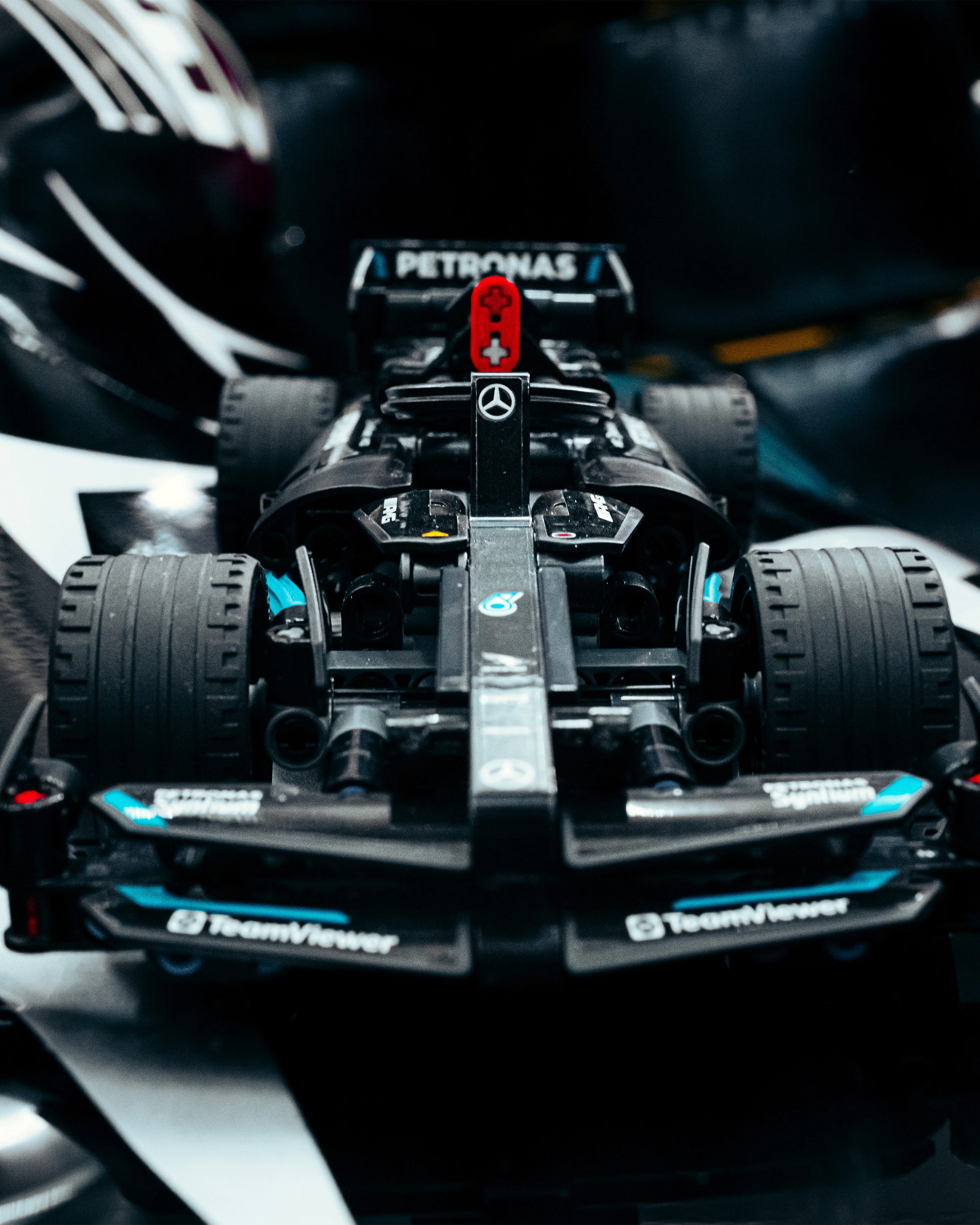 LEGO® Technic Mercedes-AMG F1 W14 E Performance Pull-Back - Image 8